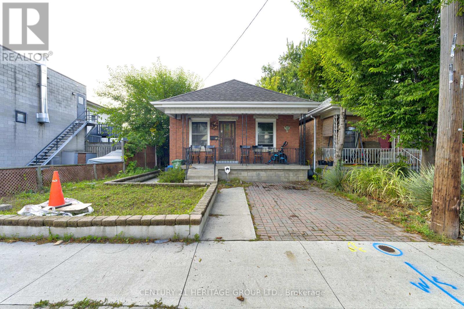 13 CAMERON AVENUE N, Hamilton, Ontario