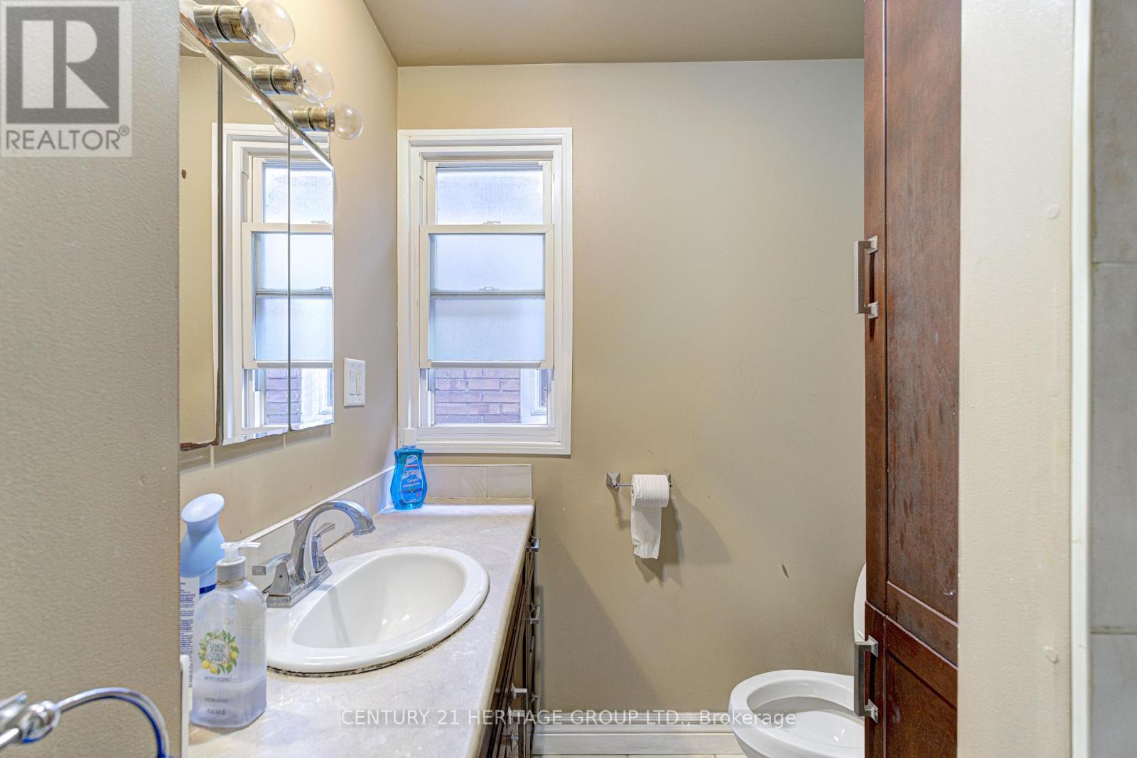 13 Cameron Avenue N, Hamilton, Ontario  L8H 4Y9 - Photo 7 - X12430000