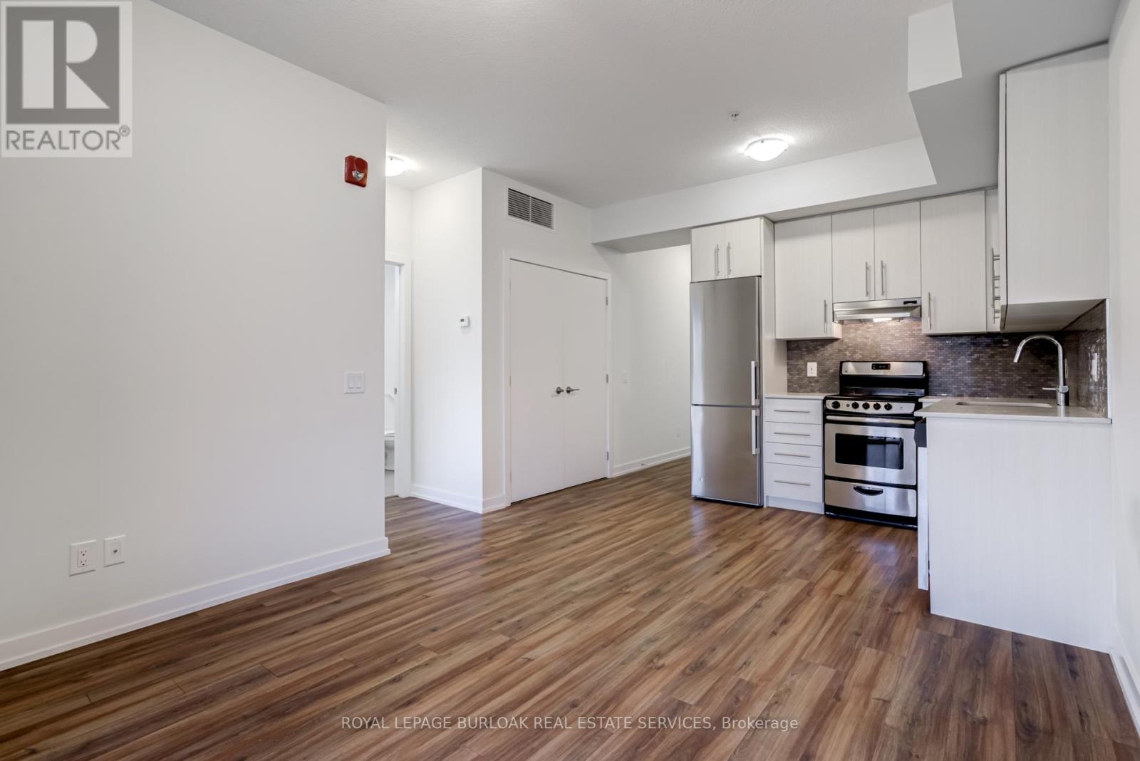 422 - 40 Esplanade Lane, Grimsby, Ontario  L3M 0G9 - Photo 9 - X12430004