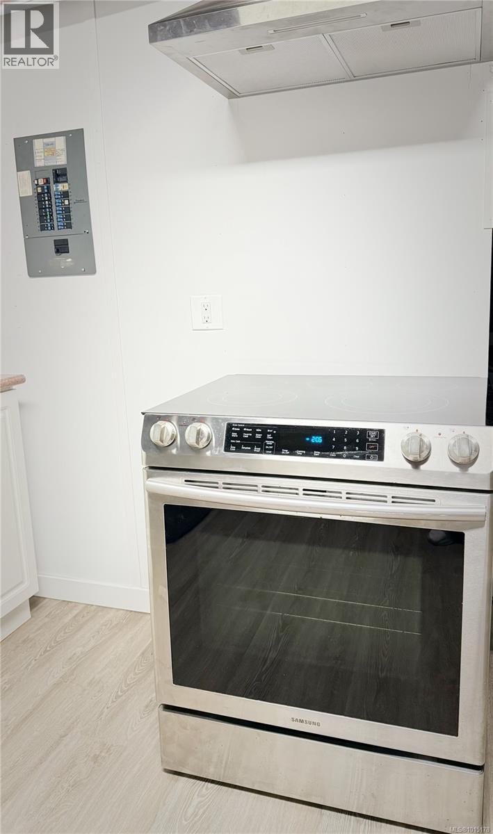 1935 San Juan Ave, Saanich, British Columbia  V8N 2J3 - Photo 53 - 1015178