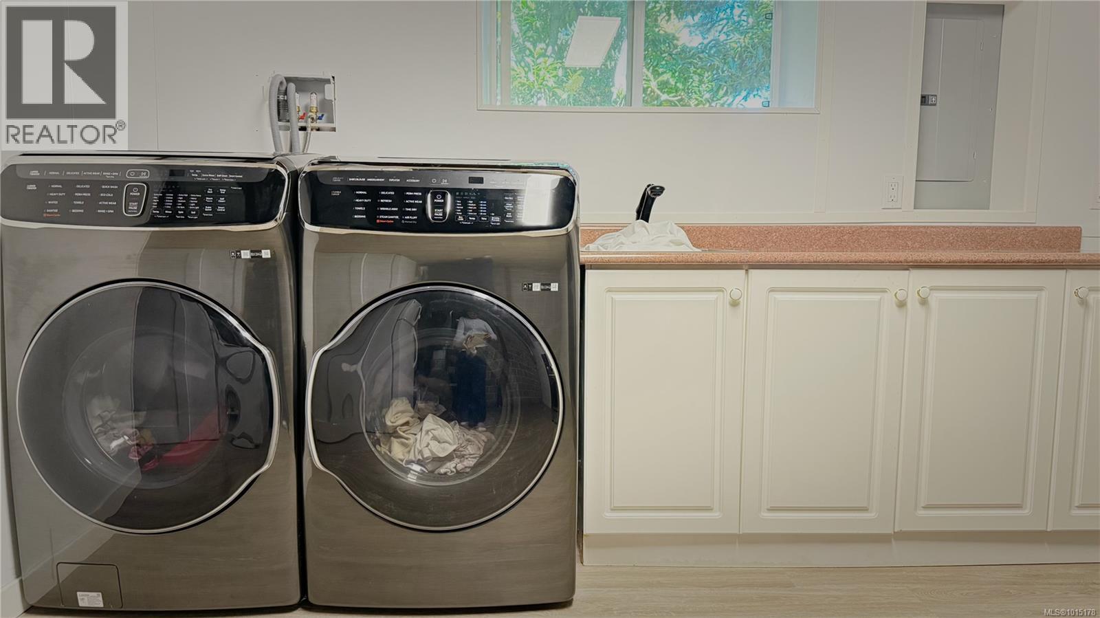 1935 San Juan Ave, Saanich, British Columbia  V8N 2J3 - Photo 55 - 1015178