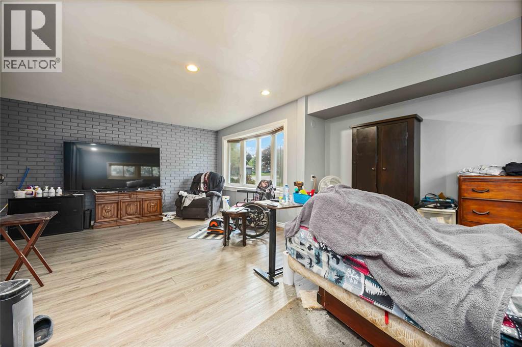 910 Charlesworth Street, Sarnia, Ontario  N7V 2S2 - Photo 18 - 25024296