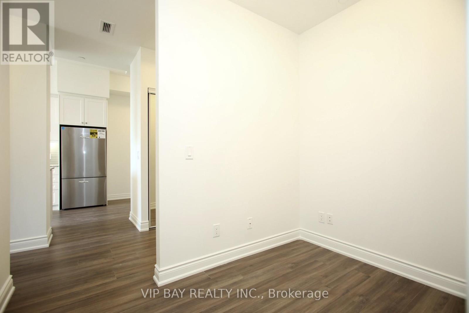 1608 - 9618 Yonge Street, Richmond Hill, Ontario  L4C 0X5 - Photo 13 - N12430021