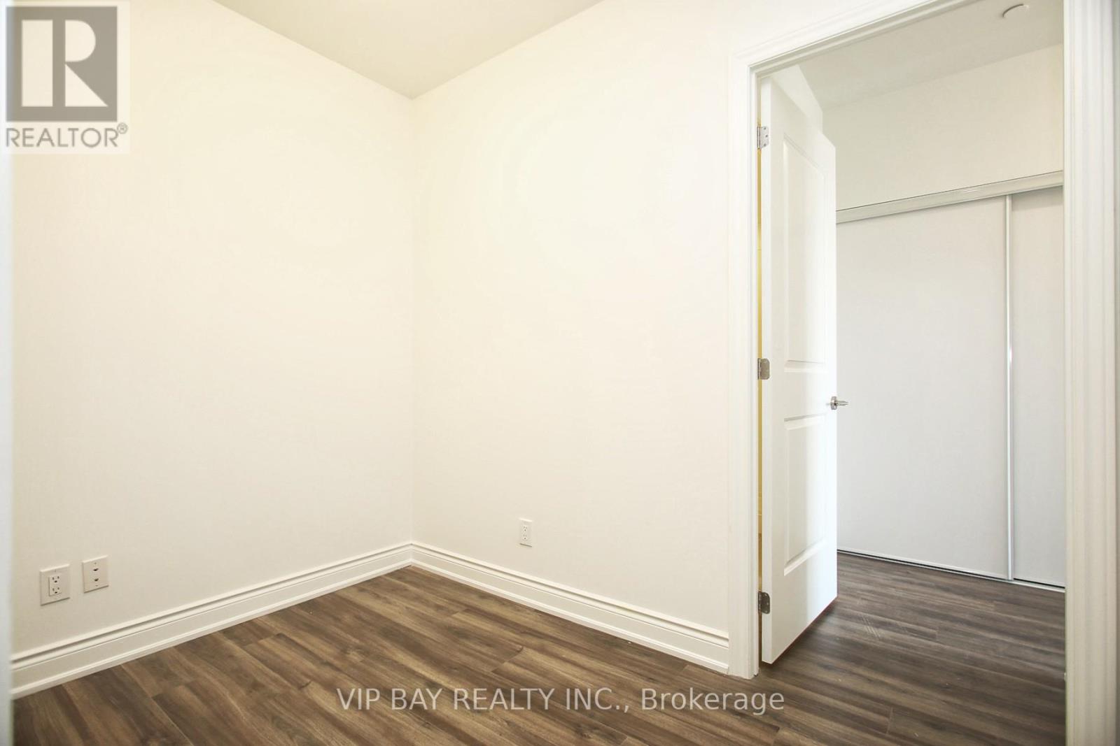 1608 - 9618 Yonge Street, Richmond Hill, Ontario  L4C 0X5 - Photo 14 - N12430021