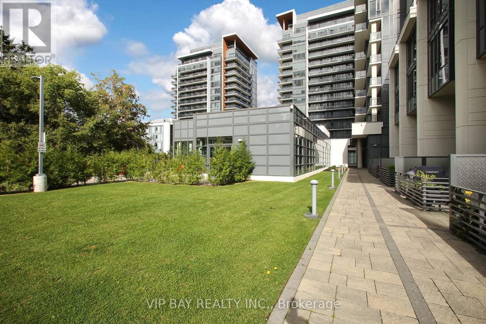 1608 - 9618 Yonge Street, Richmond Hill, Ontario  L4C 0X5 - Photo 27 - N12430021