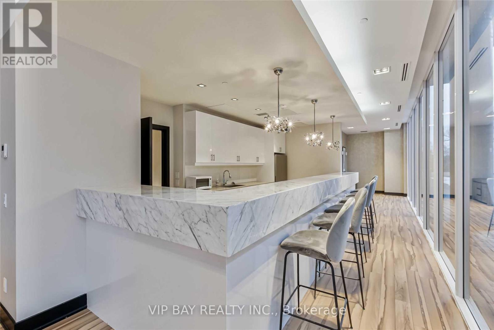 1608 - 9618 Yonge Street, Richmond Hill, Ontario  L4C 0X5 - Photo 40 - N12430021