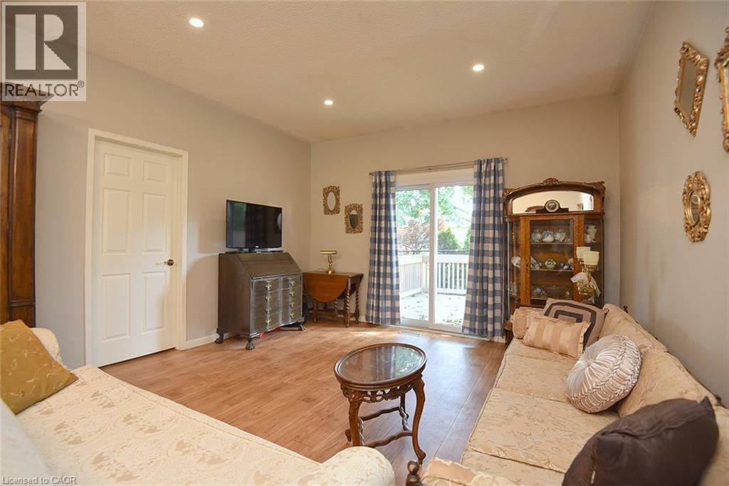 157 Silverbirch Boulevard, Mount Hope, Ontario  L0R 1W0 - Photo 4 - 40774082