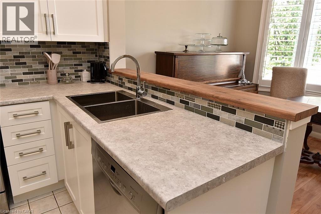 157 Silverbirch Boulevard, Mount Hope, Ontario  L0R 1W0 - Photo 8 - 40774082