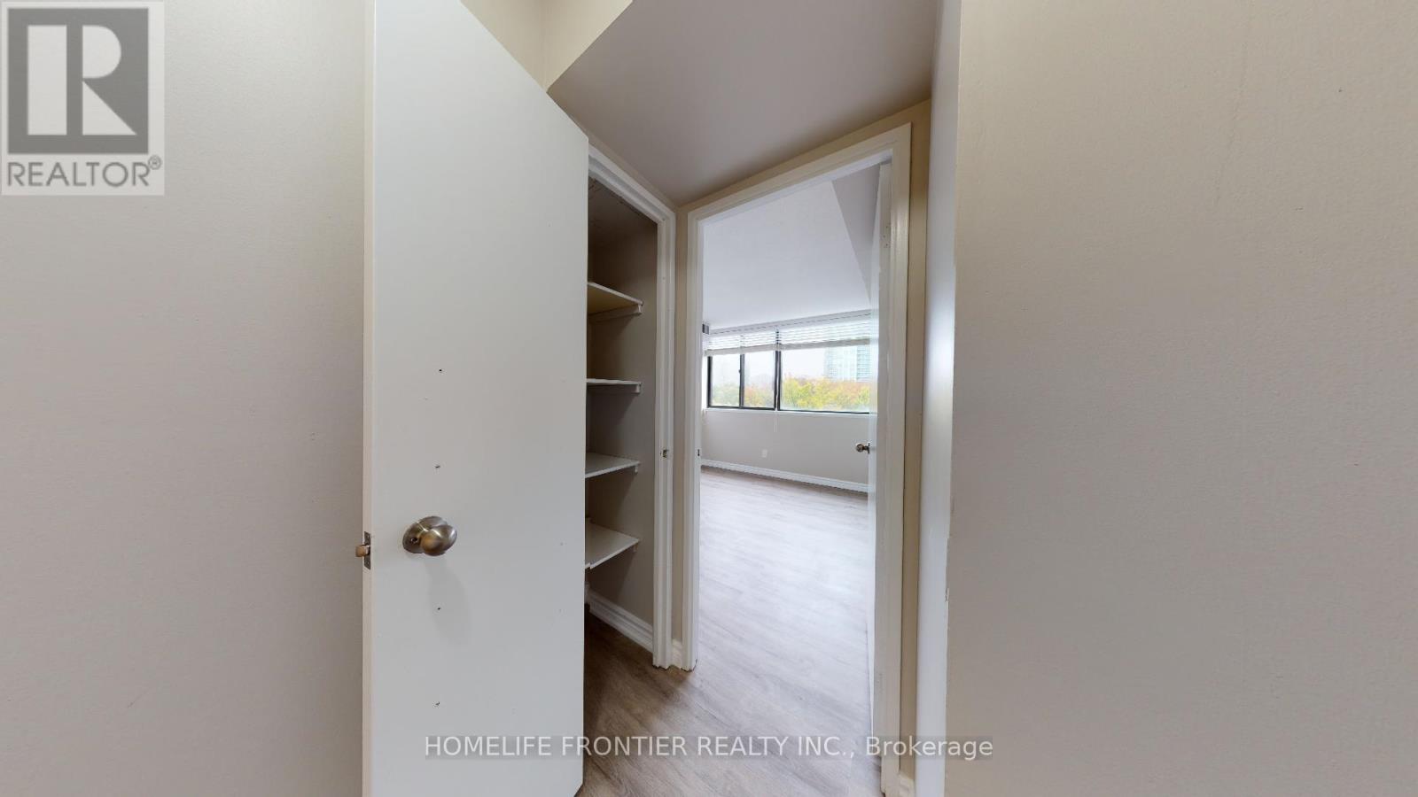 605 - 200 Robert Speck Parkway, Mississauga, Ontario  L4Z 1S3 - Photo 15 - W12430026