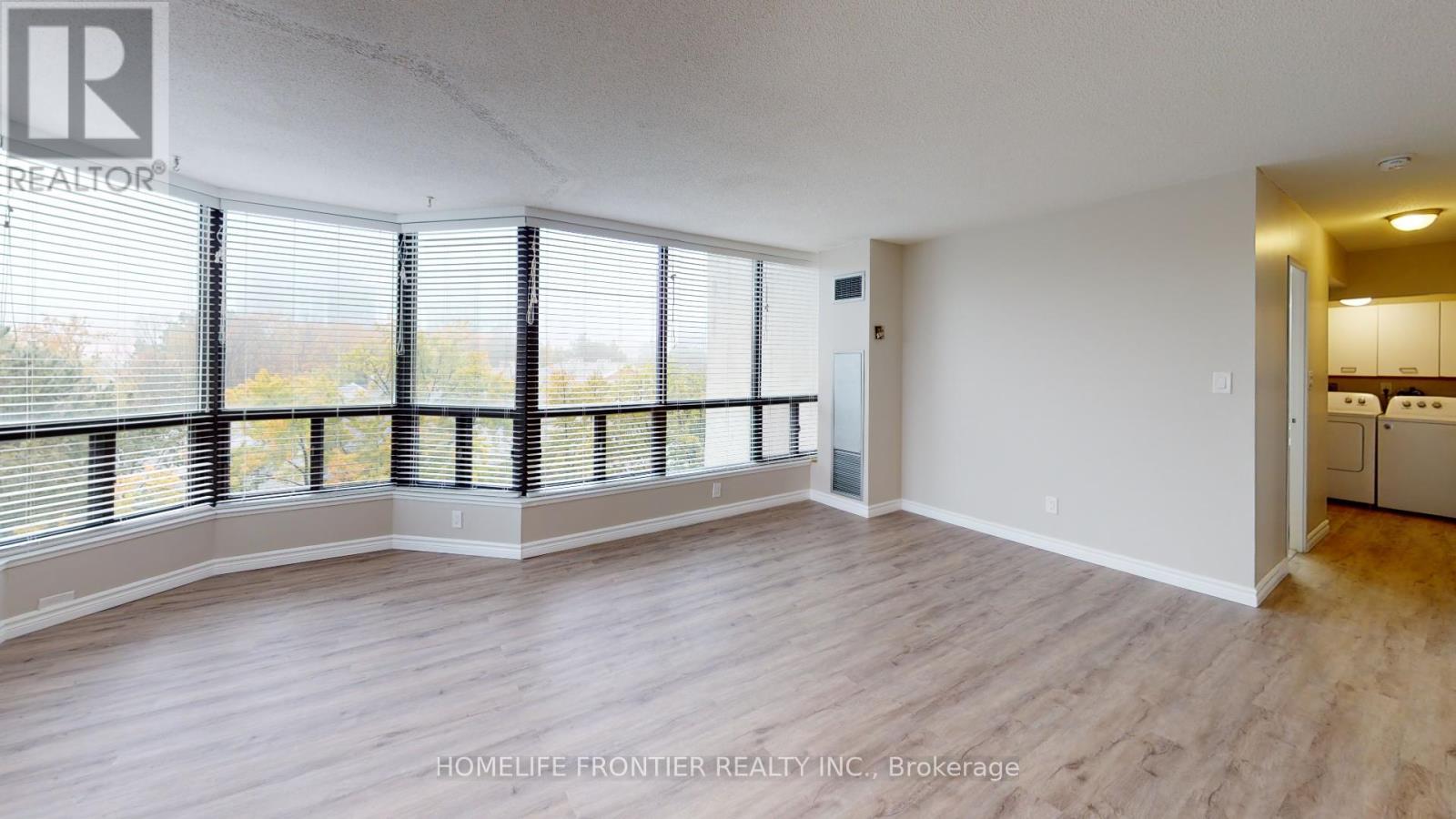 605 - 200 Robert Speck Parkway, Mississauga, Ontario  L4Z 1S3 - Photo 5 - W12430026