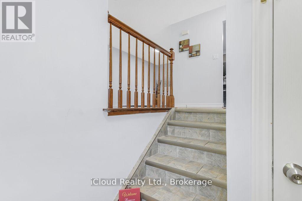 260 St Augustine Drive, St. Catharines, Ontario  L2P 3P8 - Photo 4 - X12430031