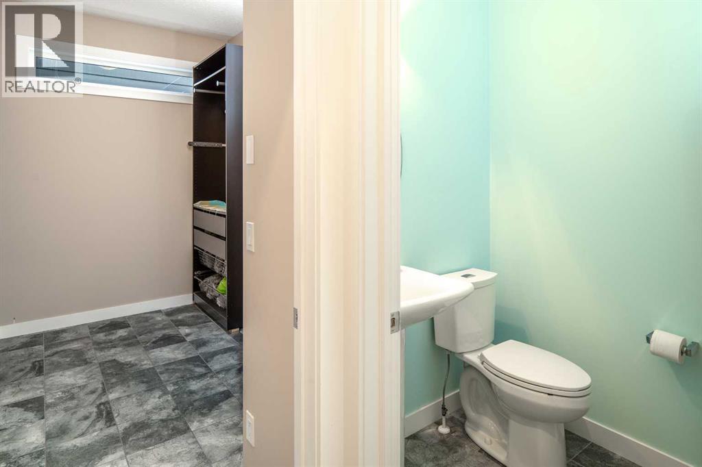 767 Shawnee Drive Sw, Calgary, Alberta  T2Y 1V6 - Photo 15 - A2258396