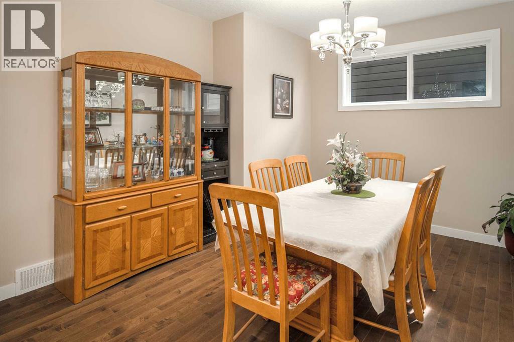 767 Shawnee Drive Sw, Calgary, Alberta  T2Y 1V6 - Photo 11 - A2258396