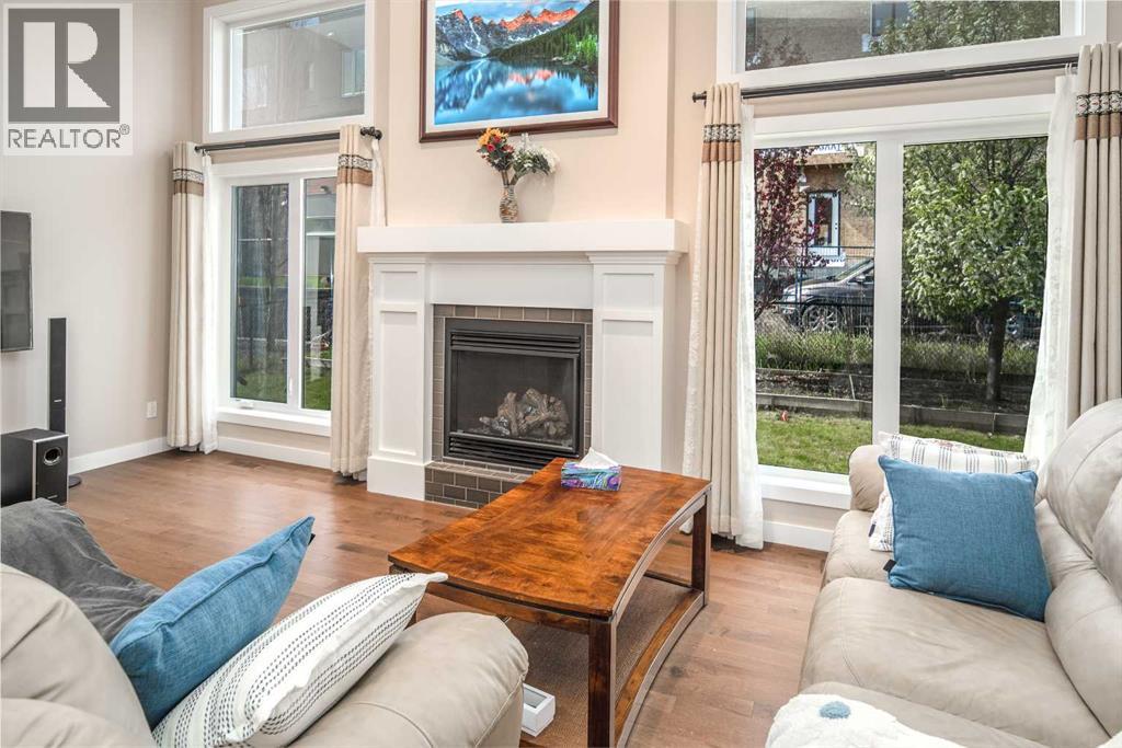 767 Shawnee Drive Sw, Calgary, Alberta  T2Y 1V6 - Photo 6 - A2258396