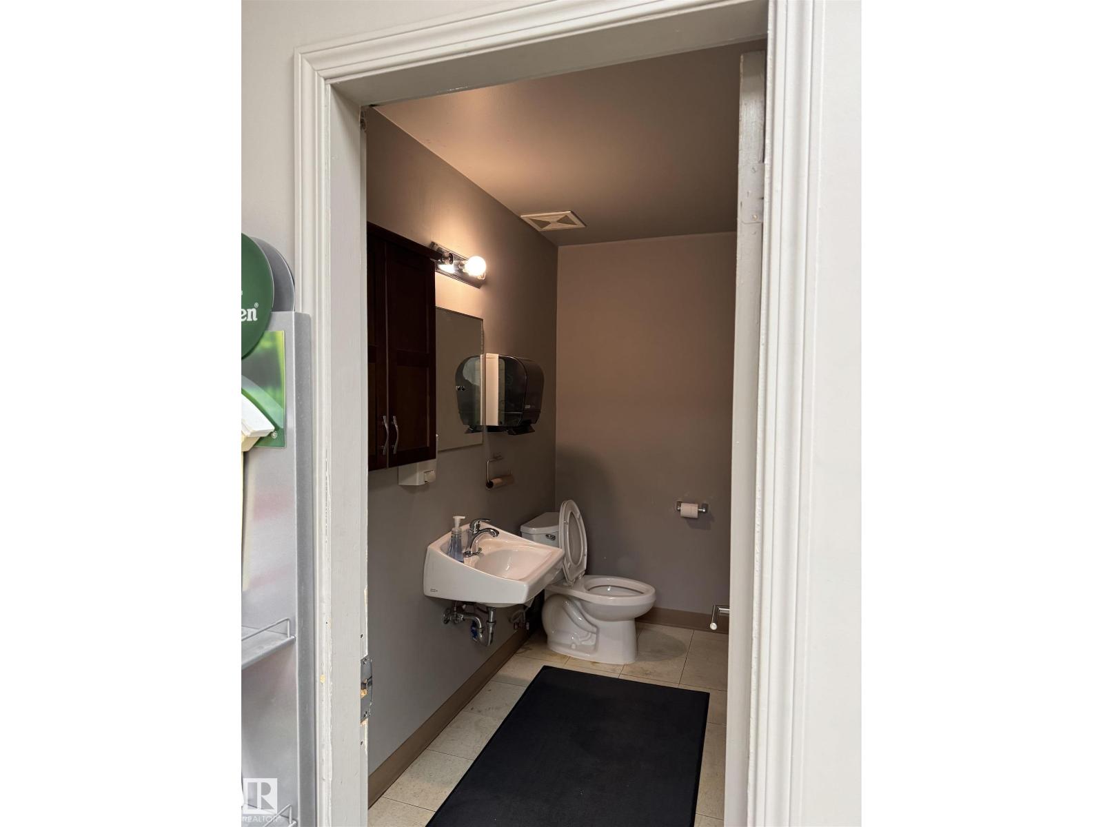 28,30 Airport Road Nw, Edmonton, Alberta  T5G 0W7 - Photo 13 - E4459782