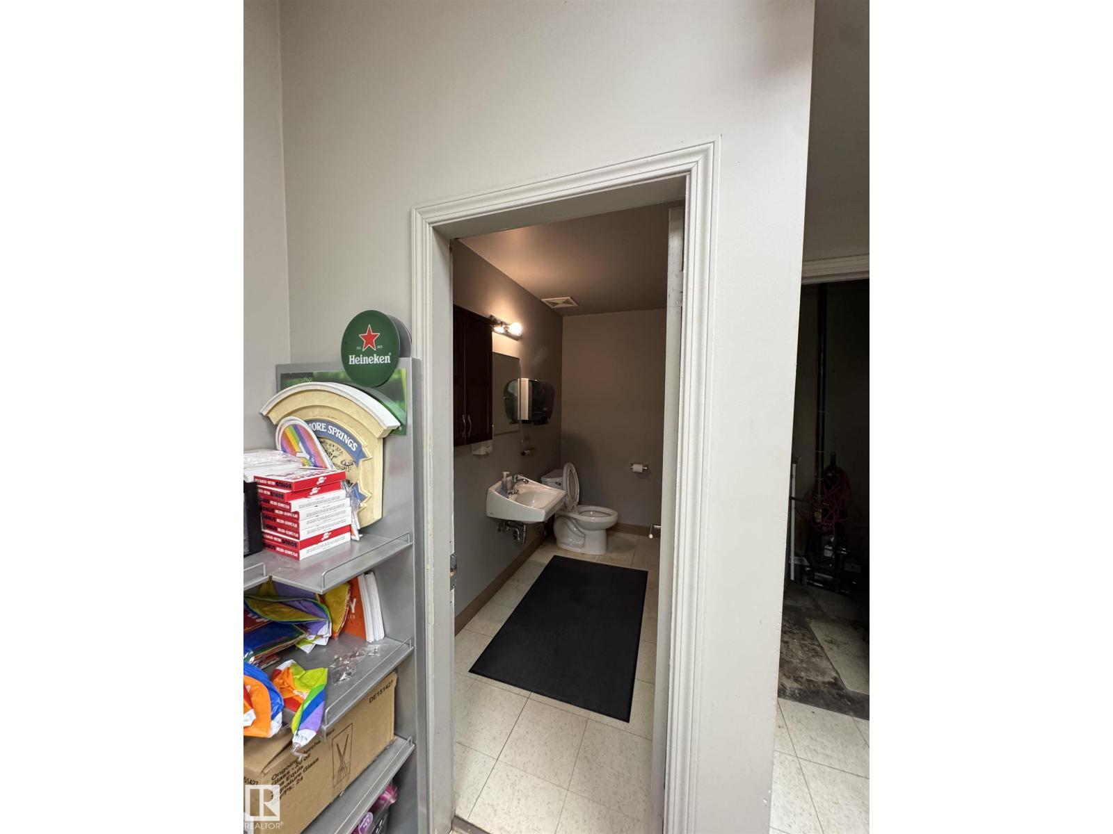 28,30 Airport Road Nw, Edmonton, Alberta  T5G 0W7 - Photo 14 - E4459782