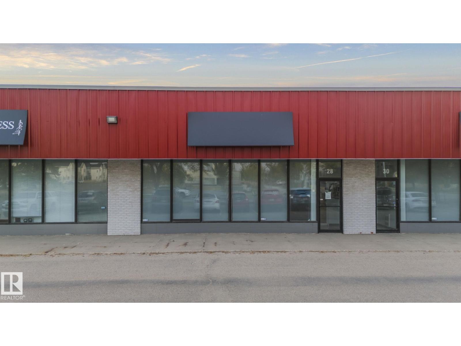 28,30 Airport Road Nw, Edmonton, Alberta  T5G 0W7 - Photo 2 - E4459782
