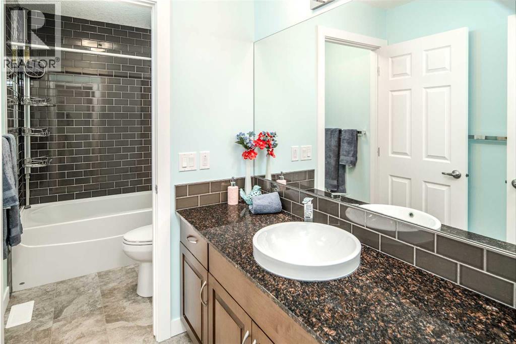 767 Shawnee Drive Sw, Calgary, Alberta  T2Y 1V6 - Photo 30 - A2258396