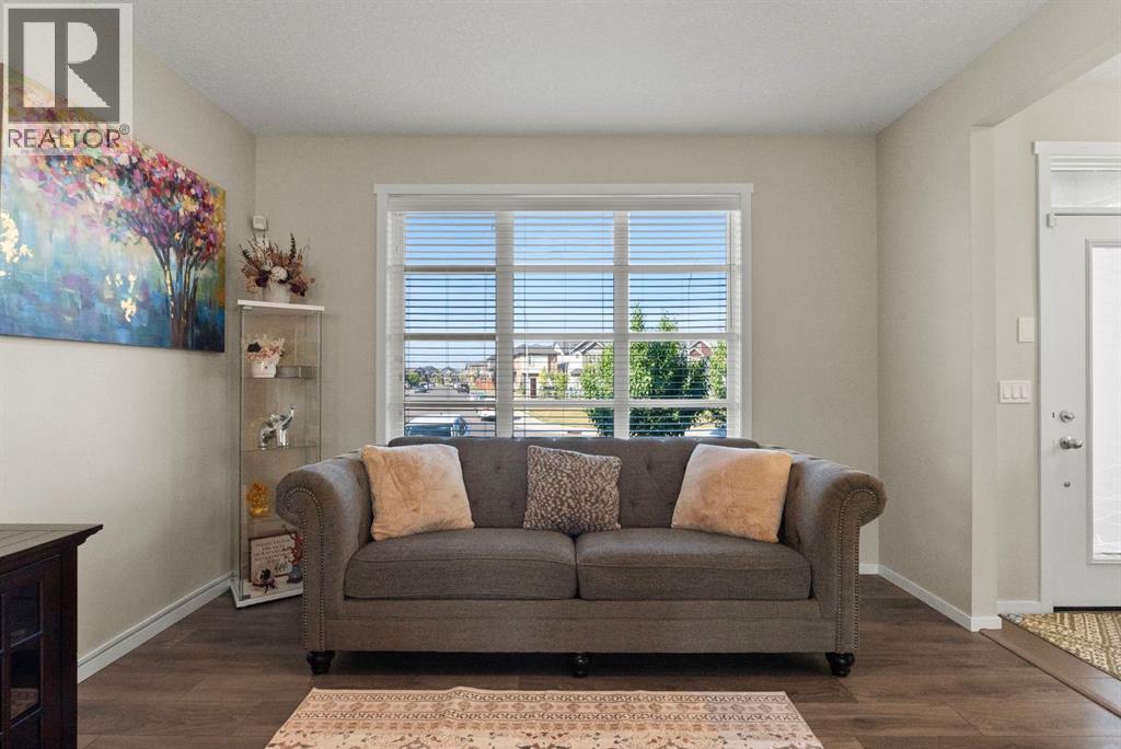 187 Savanna Parade Ne, Calgary, Alberta  T3J 0W1 - Photo 4 - A2258484
