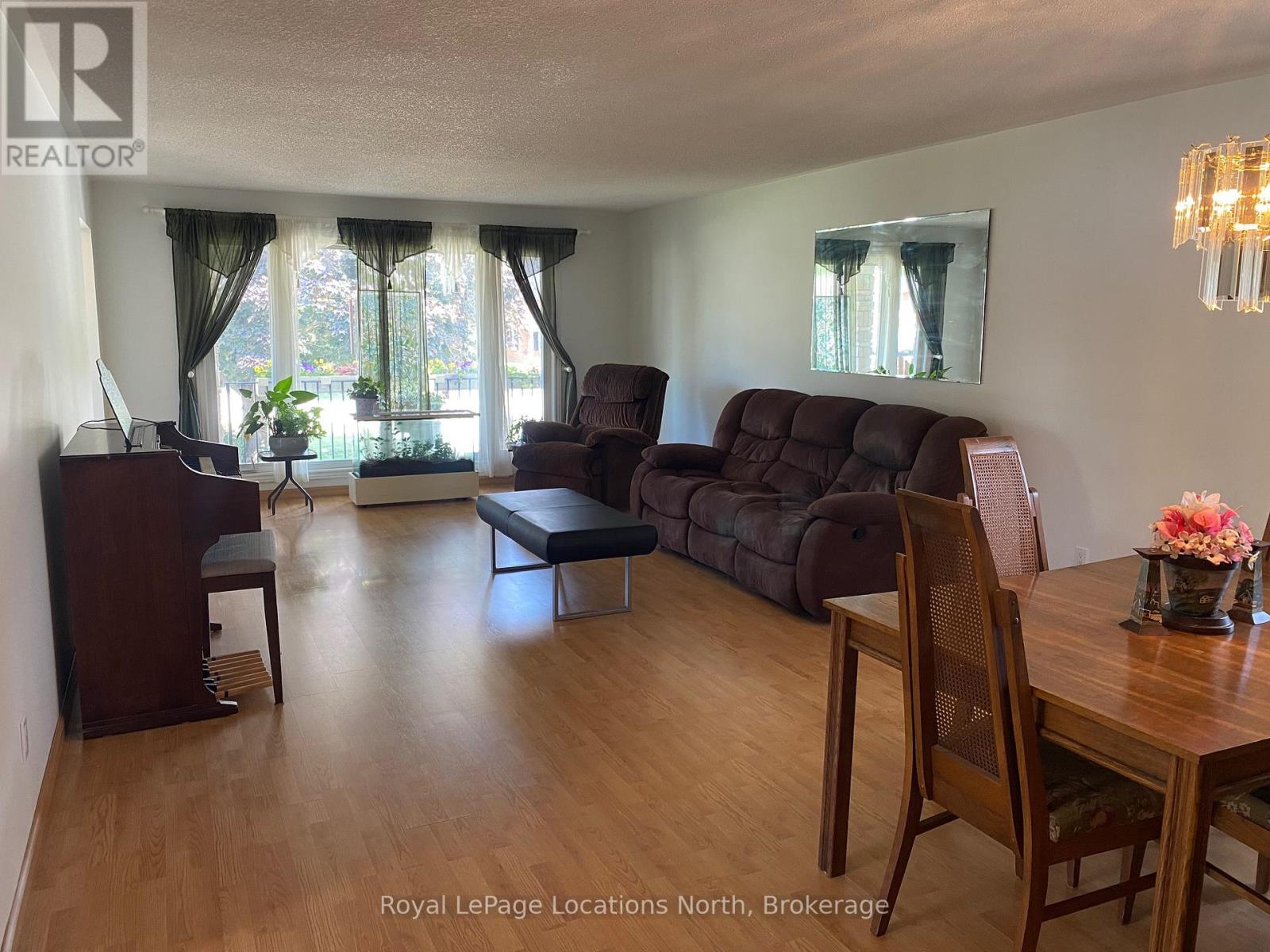 221 John Street, Clearview (Stayner), Ontario  L0M 1S0 - Photo 45 - S12429112