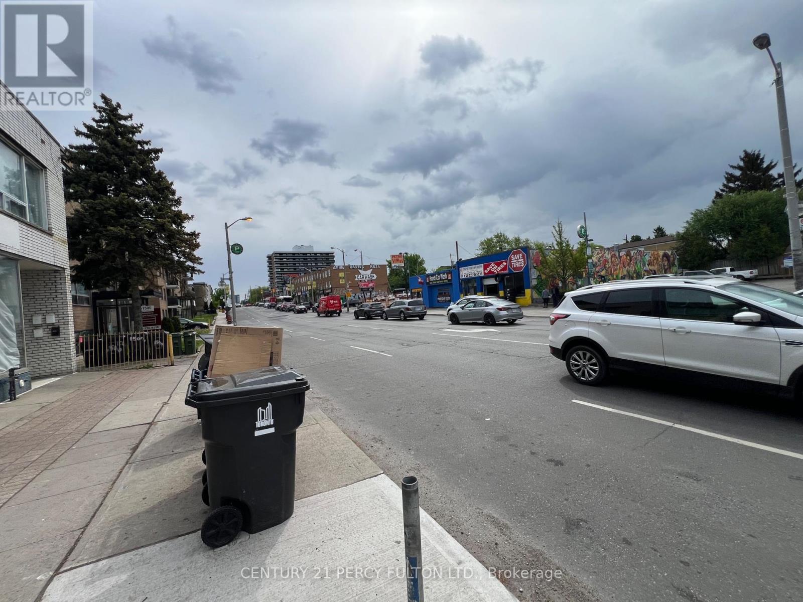 1506 Eglinton Avenue W, Toronto, Ontario  M6E 2G5 - Photo 4 - W12149363