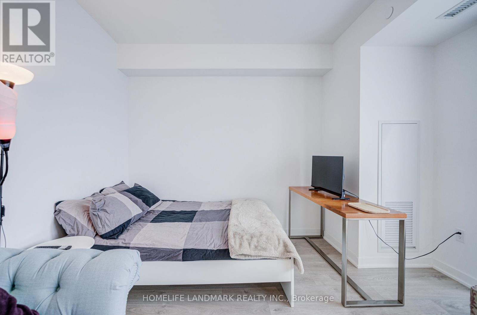 1410 - 36 Zorra Street, Toronto, Ontario  M8Z 0G5 - Photo 7 - W12428763