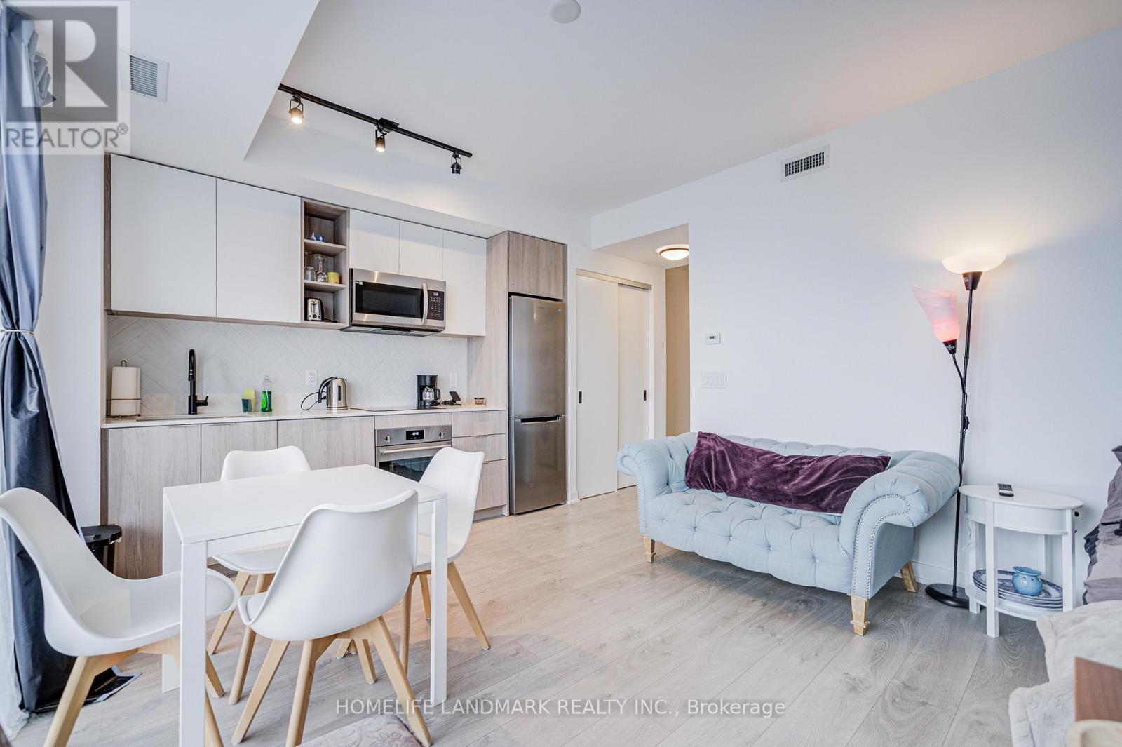 1410 - 36 Zorra Street, Toronto, Ontario  M8Z 0G5 - Photo 5 - W12428763