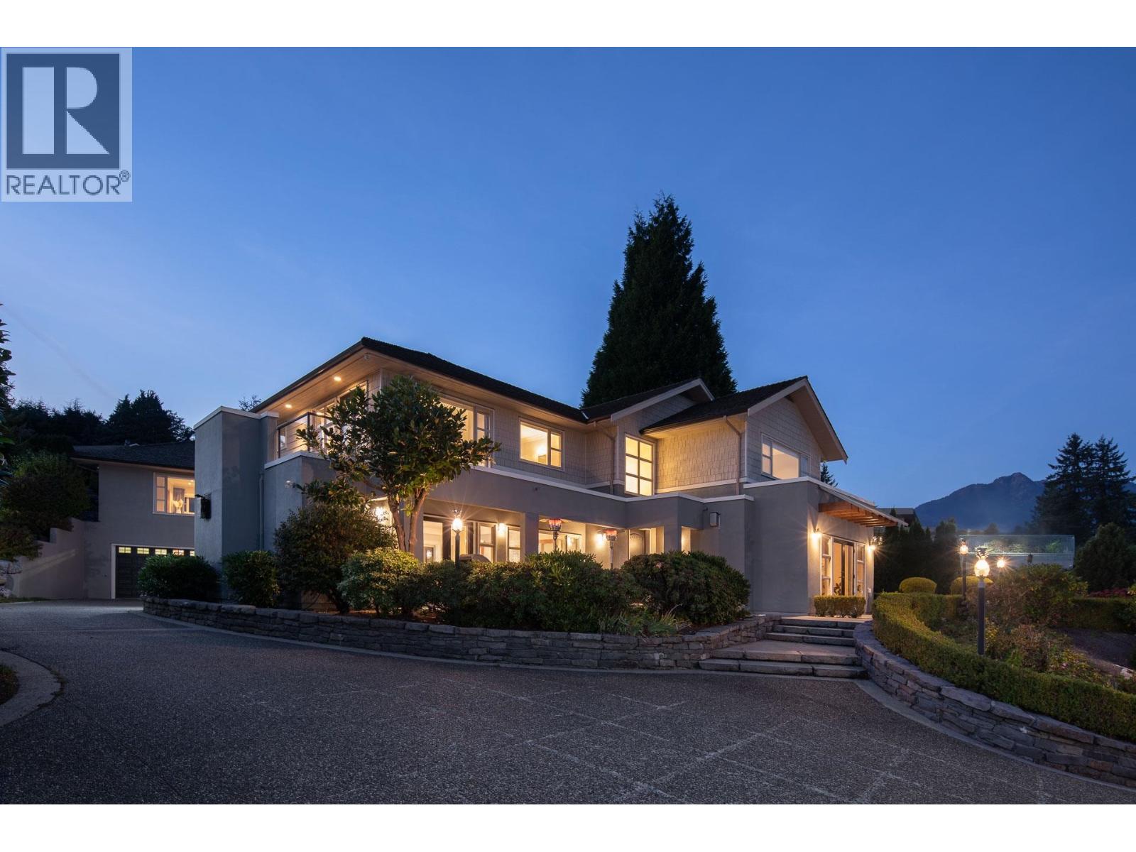 715 KING GEORGES WAY, West Vancouver, British Columbia