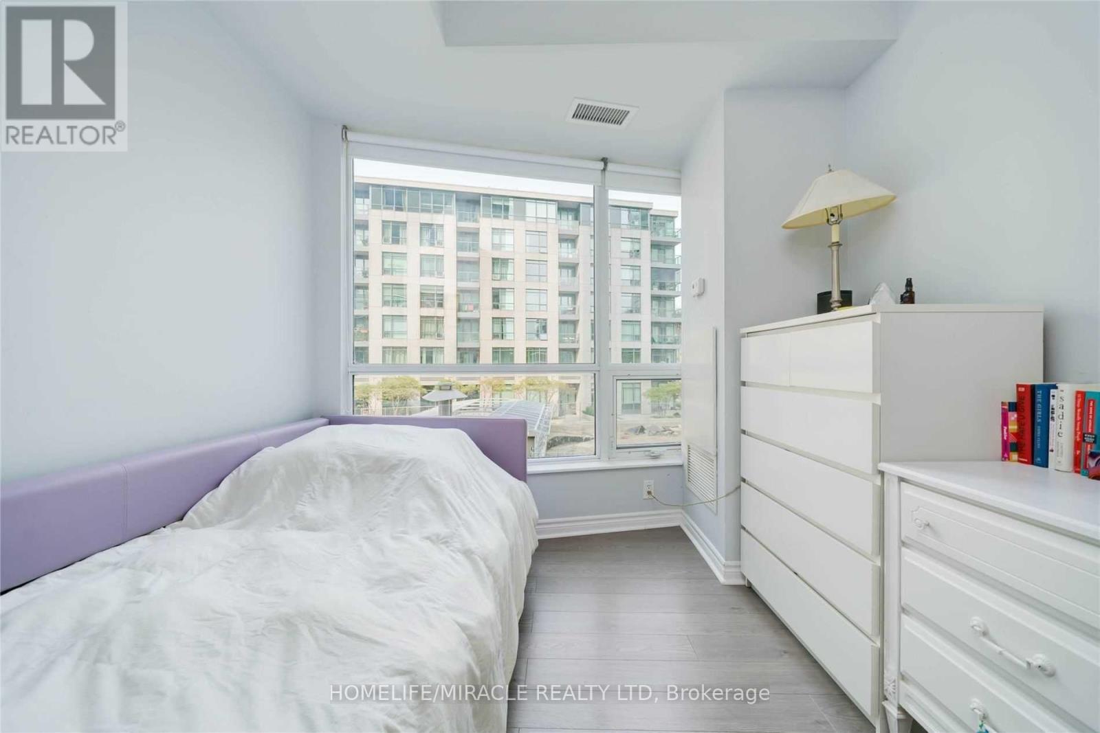 203 - 219 Fort York Boulevard, Toronto, Ontario  M5V 1B1 - Photo 11 - C12430037