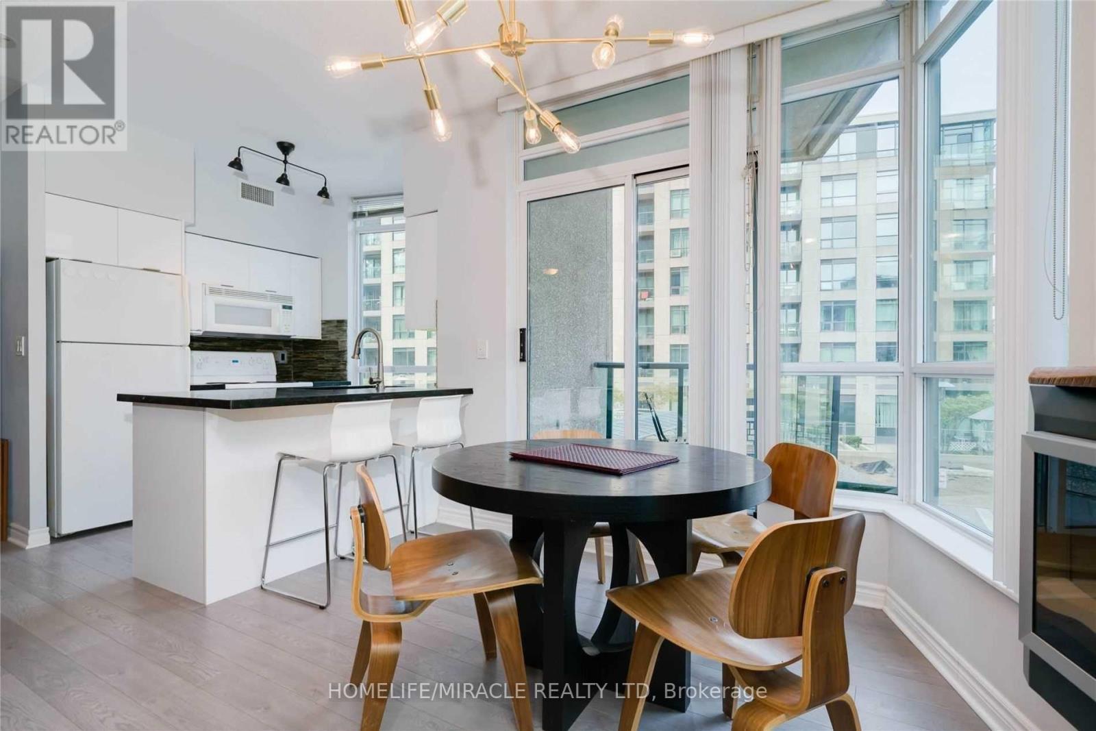 203 - 219 Fort York Boulevard, Toronto, Ontario  M5V 1B1 - Photo 15 - C12430037