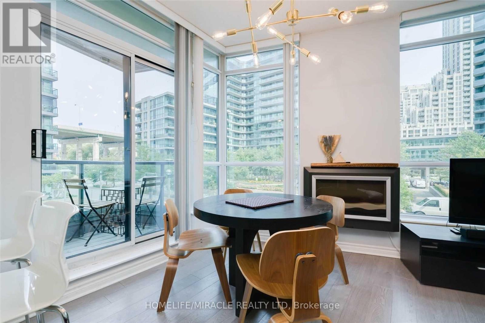 203 - 219 Fort York Boulevard, Toronto, Ontario  M5V 1B1 - Photo 23 - C12430037