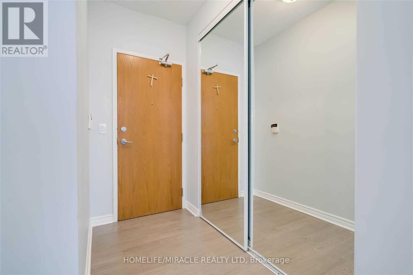 203 - 219 Fort York Boulevard, Toronto, Ontario  M5V 1B1 - Photo 7 - C12430037