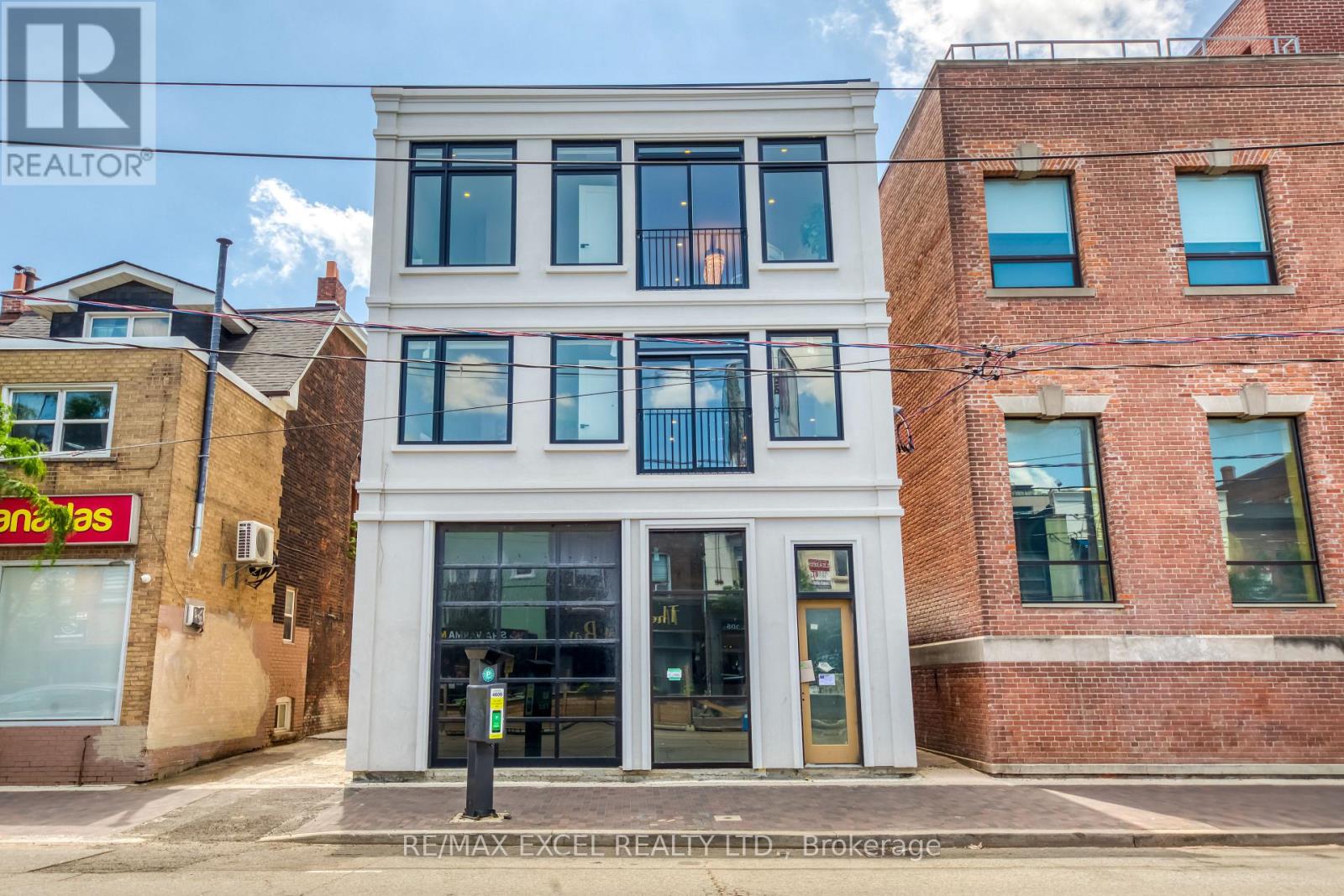 UNIT A - 923 COLLEGE STREET, Toronto, Ontario