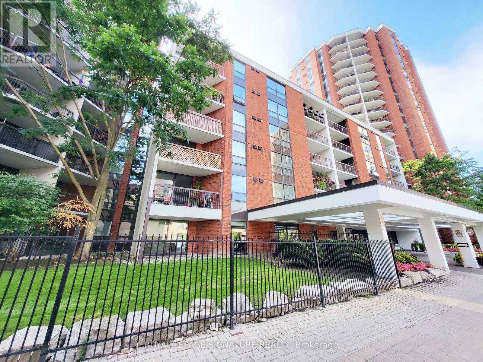 205 - 77 MAITLAND PLACE, Toronto, Ontario