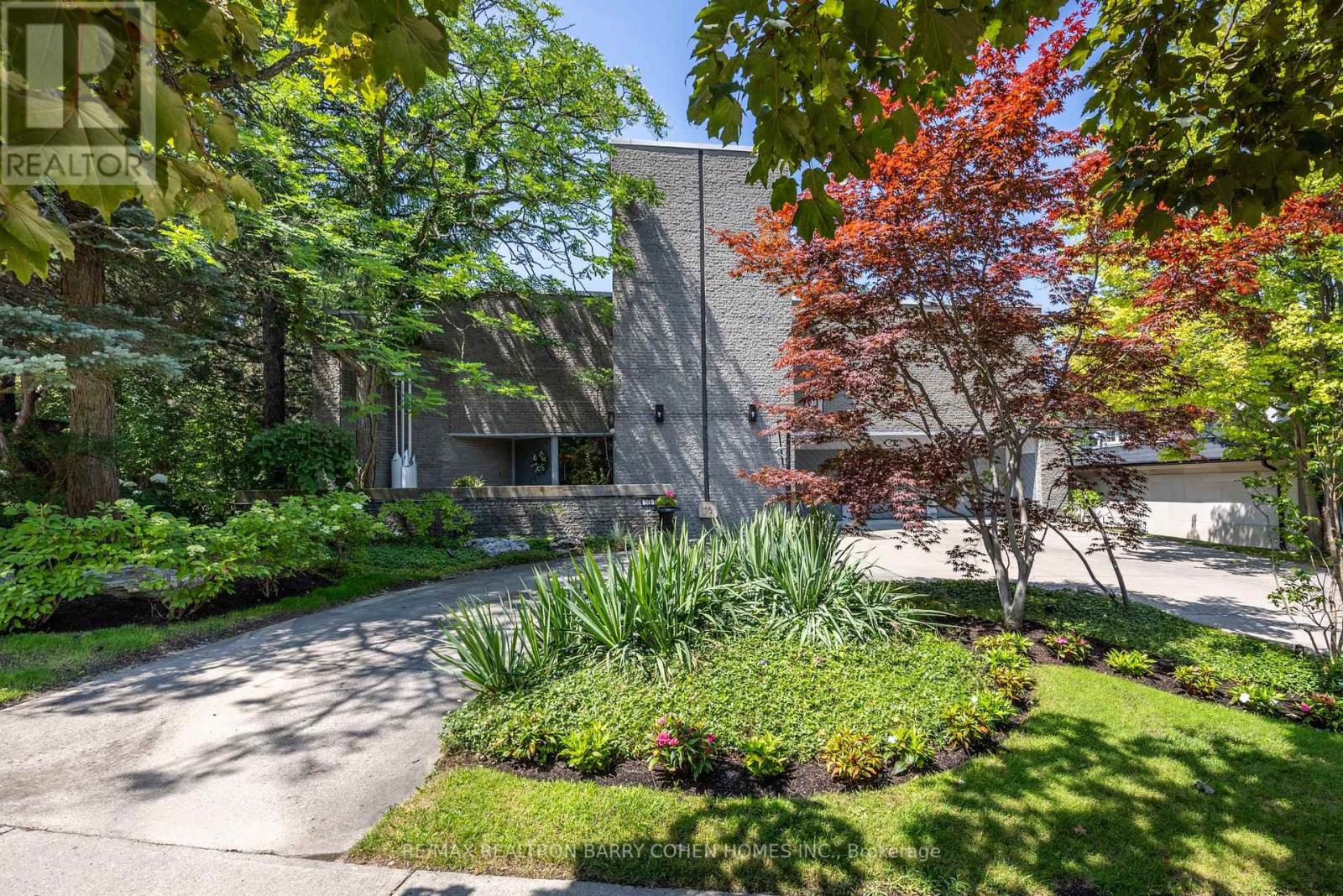 10 PENWOOD CRESCENT, Toronto, Ontario