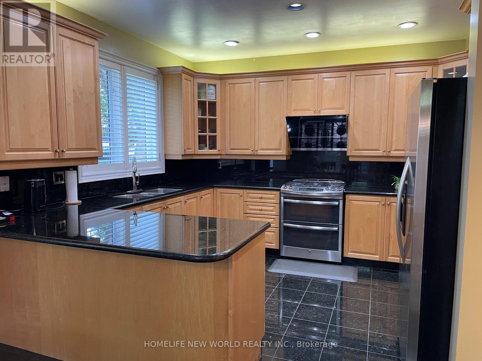 39 Green Meadows Circle, Toronto (Don Valley Village), Ontario  M2J 5G6 - Photo 11 - C12416722