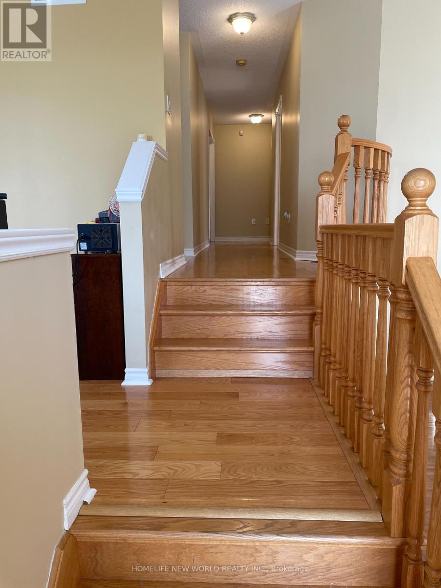 39 Green Meadows Circle, Toronto (Don Valley Village), Ontario  M2J 5G6 - Photo 18 - C12416722