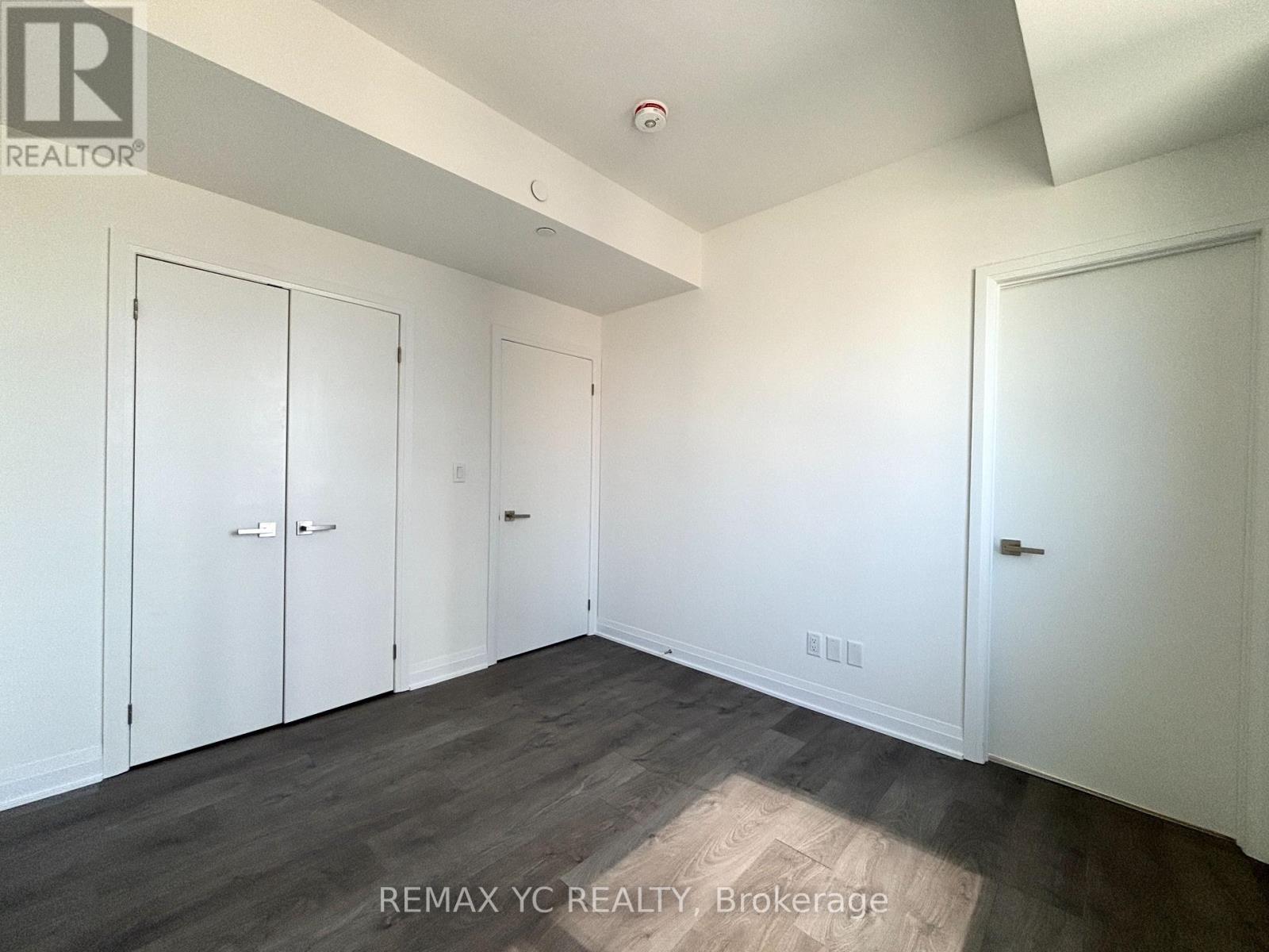 1610 - 4015 The Exchange, Mississauga, Ontario  L5B 1M7 - Photo 11 - W12430049