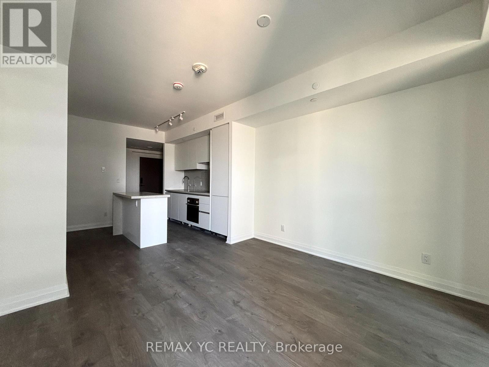 1610 - 4015 The Exchange, Mississauga, Ontario  L5B 1M7 - Photo 6 - W12430049