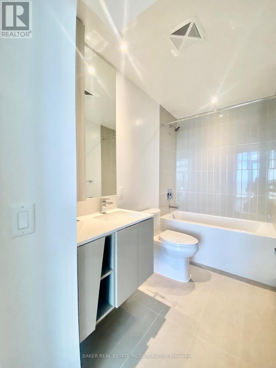 4807 - 3900 Confederation Parkway, Mississauga, Ontario  L5B 0M3 - Photo 11 - W12430051