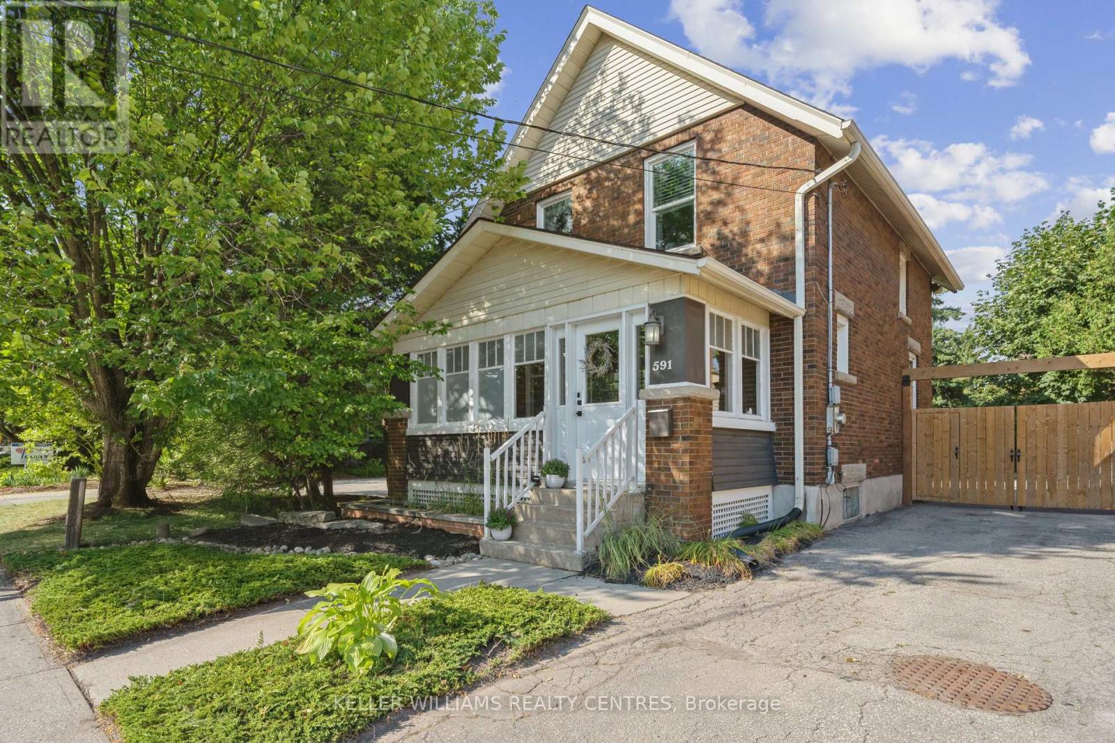 591 WOOLWICH STREET, Guelph, Ontario