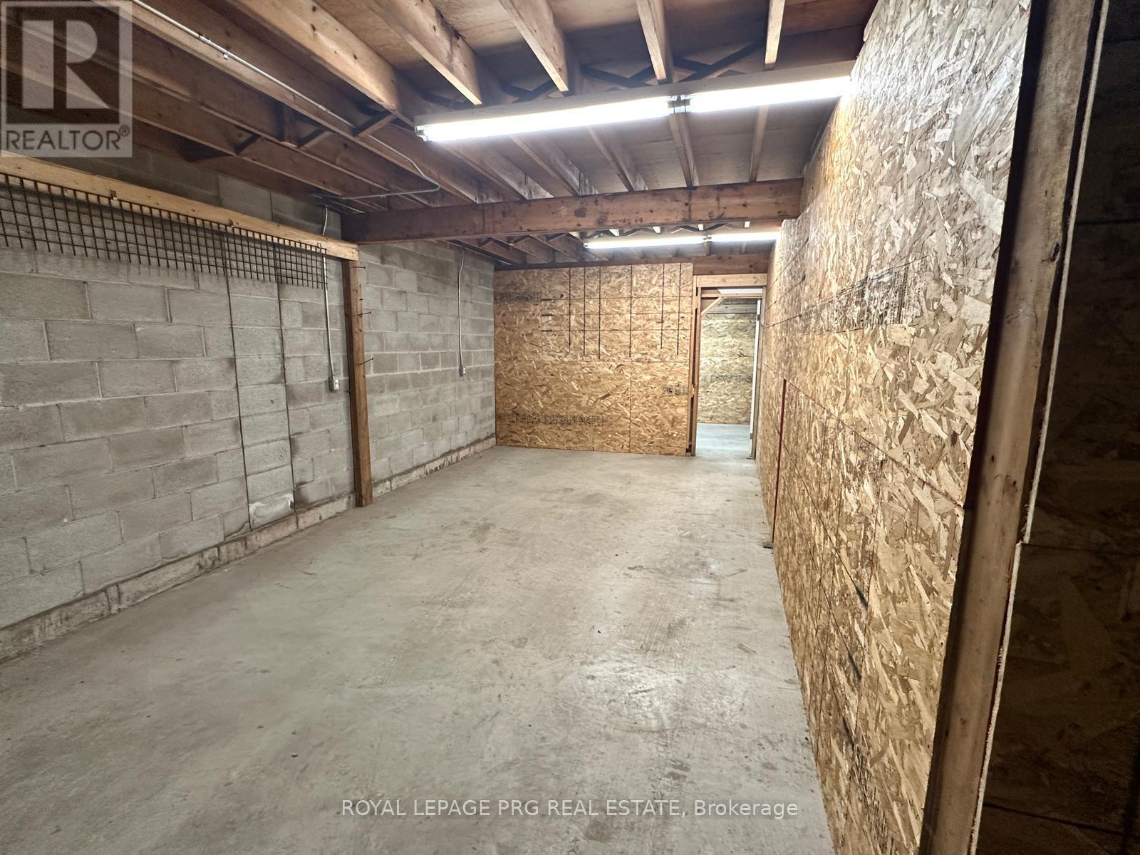 31 Thames Street S, Ingersoll, Ontario  N5C 2S8 - Photo 25 - X12430067