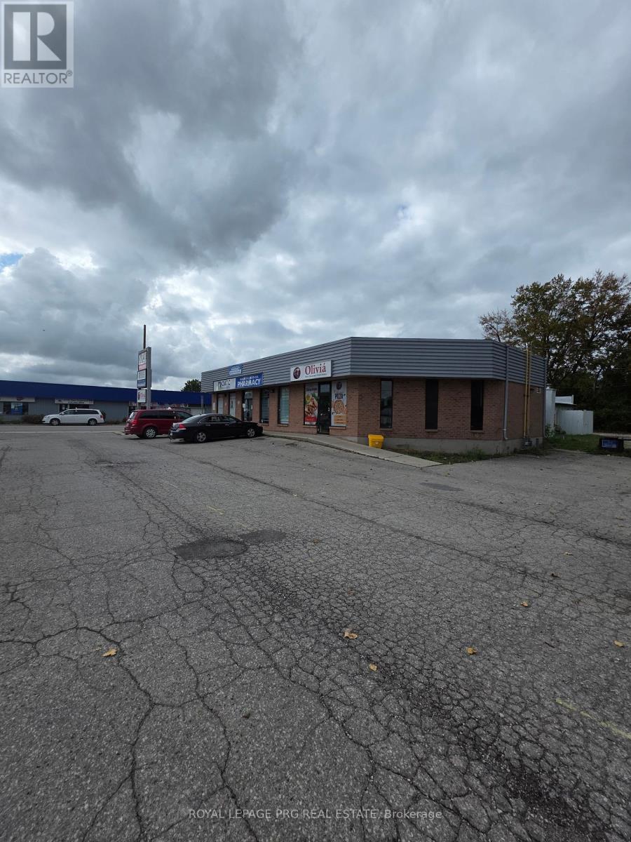 17 Thames Street S, Ingersoll, Ontario  N5C 2S8 - Photo 2 - X12430068