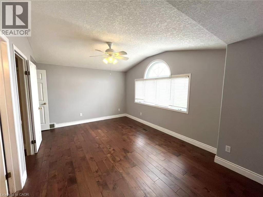 106 Mountain Mint Crescent, Kitchener, Ontario  N2E 3R7 - Photo 11 - 40774137