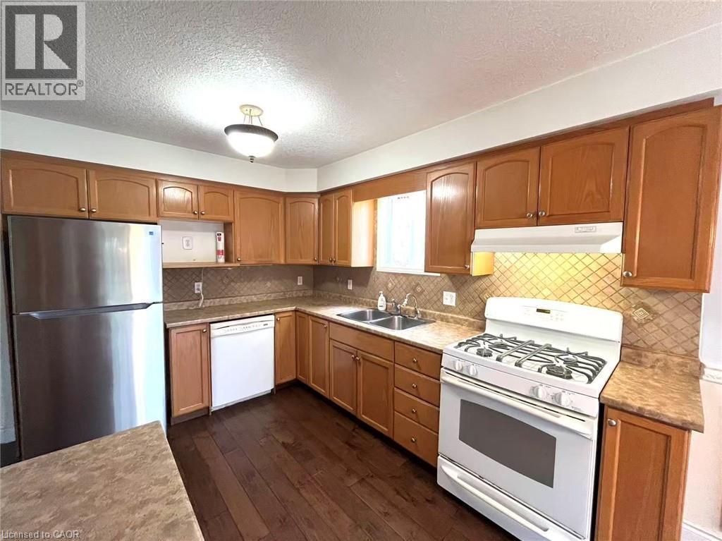 106 Mountain Mint Crescent, Kitchener, Ontario  N2E 3R7 - Photo 6 - 40774137