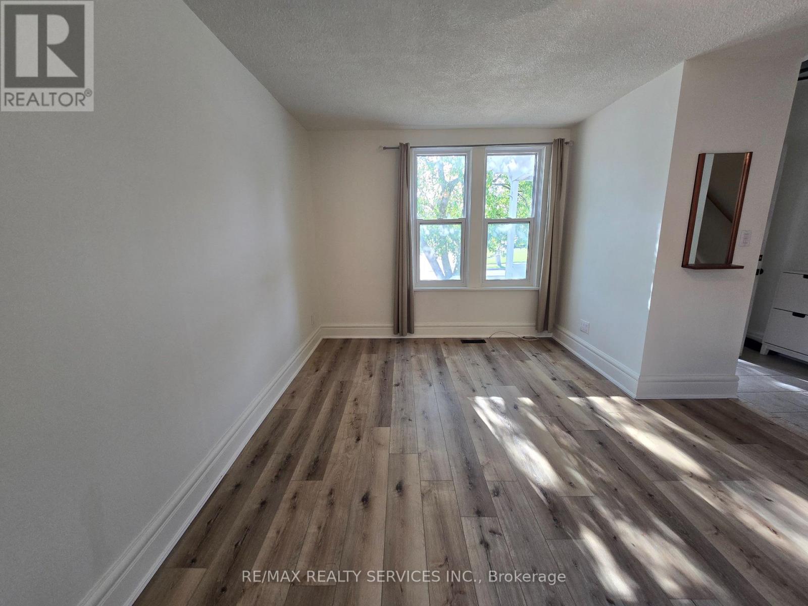 82 Rosedale Avenue W, Brampton, Ontario  L6X 1K1 - Photo 3 - W12428612