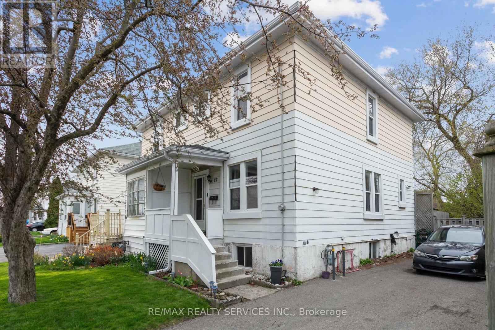 82 ROSEDALE AVENUE W, Brampton, Ontario