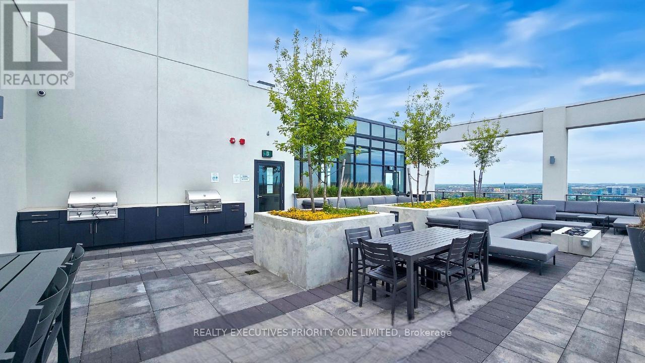 2018 - 9000 Jane Street, Vaughan, Ontario  L4K 0M6 - Photo 9 - N12430087