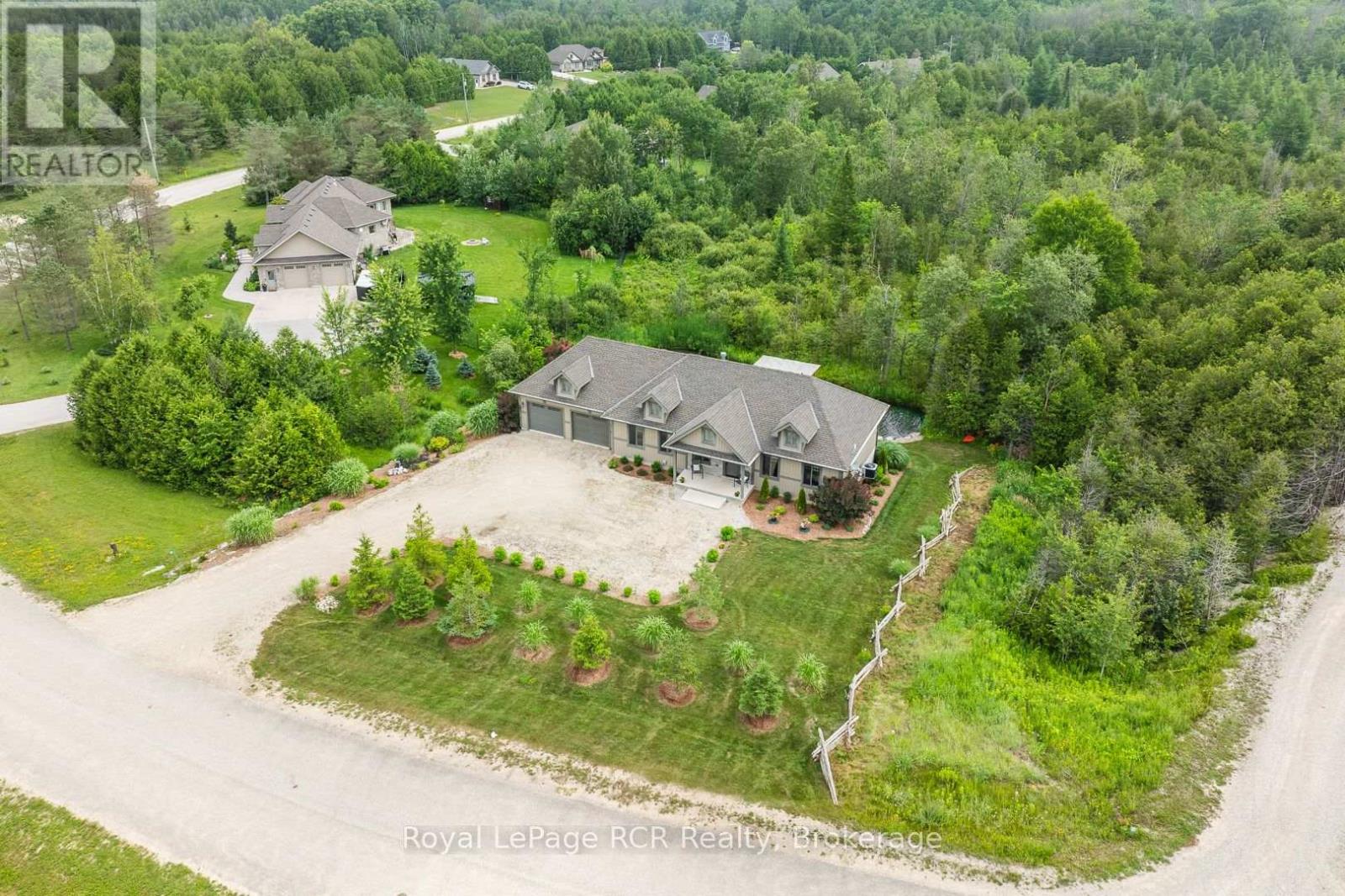 112 Scotts Hill Road, West Grey, Ontario  N4N 3B8 - Photo 3 - X12278871