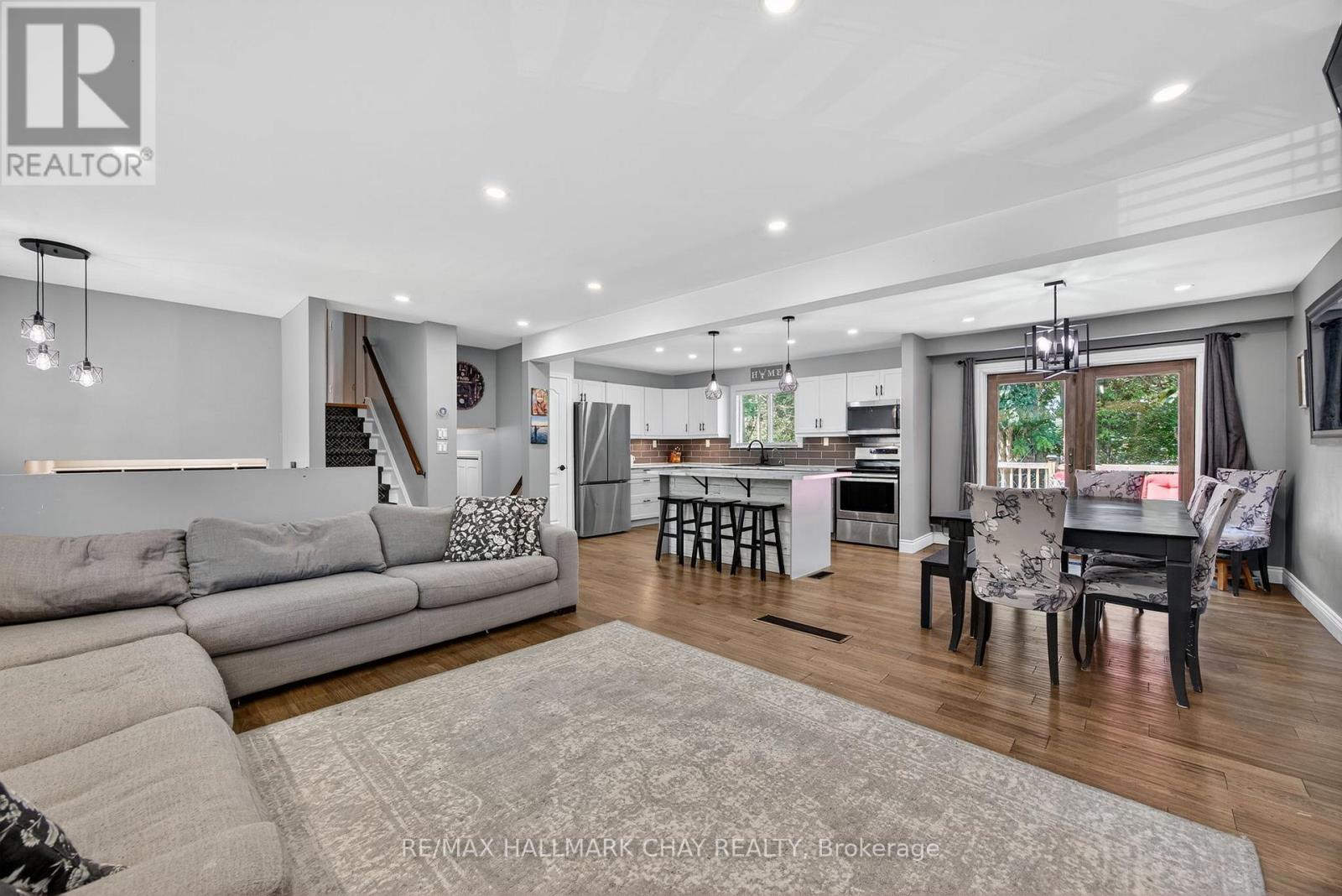 56 Briar Road, Barrie, Ontario  L4N 3M4 - Photo 6 - S12430073
